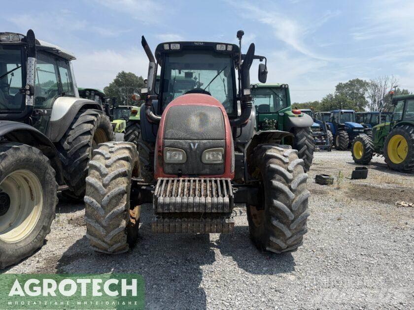 Valtra T151 Tratores Agrícolas usados