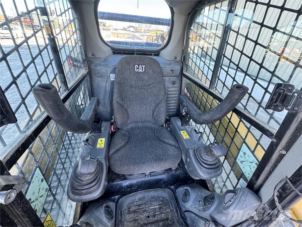 CAT 257D Carregadoras de direcção deslizante