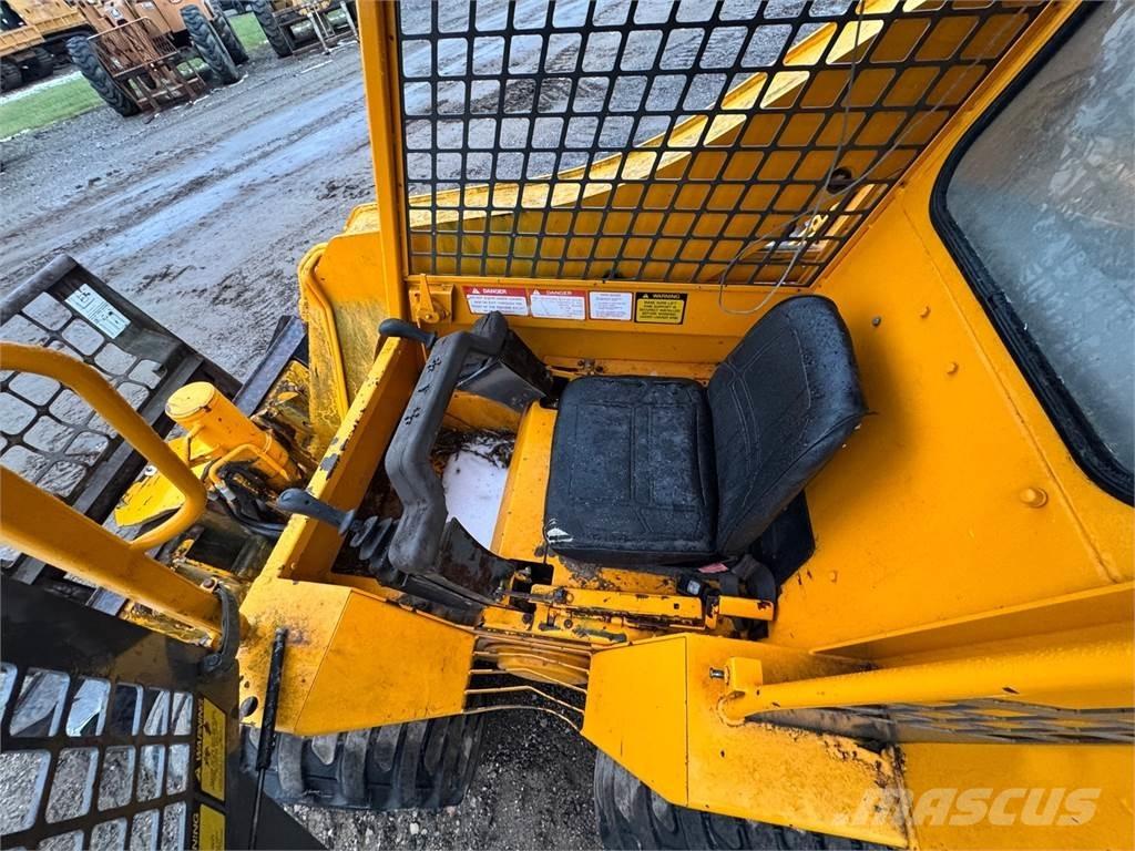 JCB 165 Carregadoras de direcção deslizante