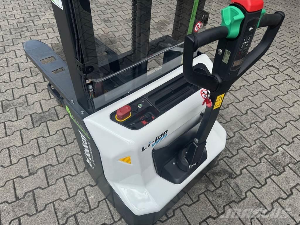 Bobcat LSM12N-7 i Empilhador para operador externo