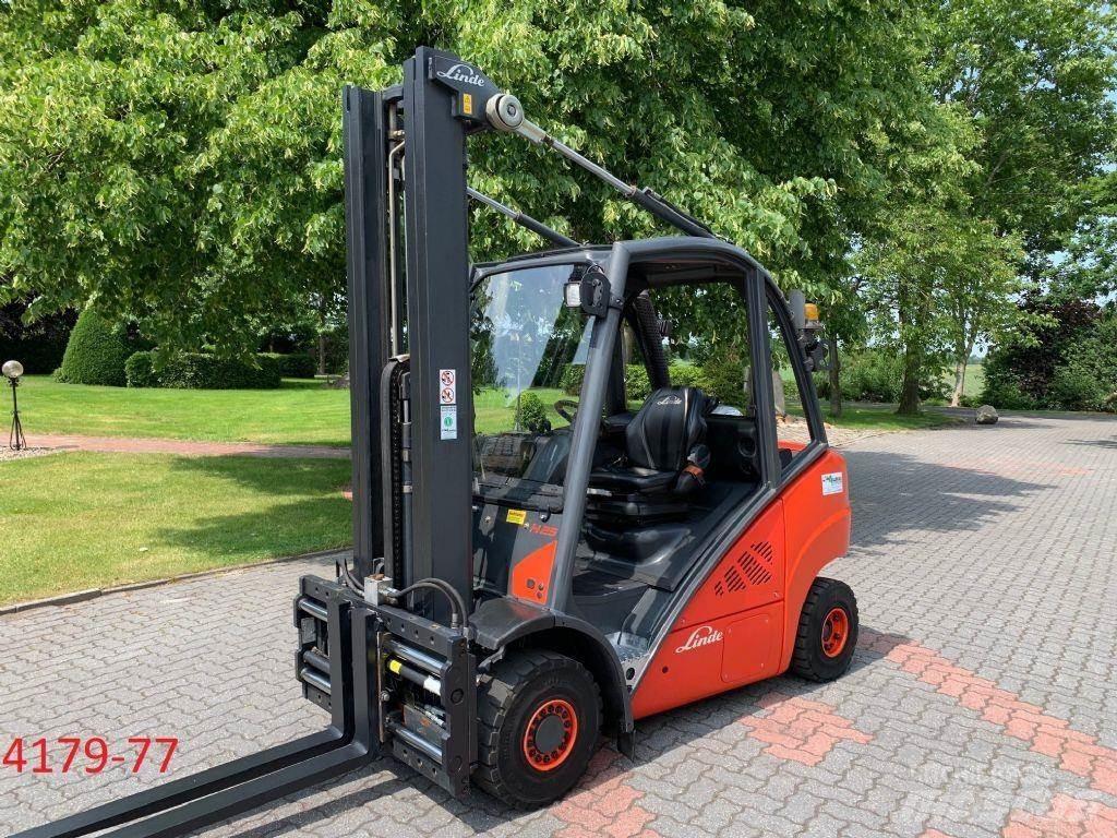 Linde H 25 T 02 Empilhadores a gás
