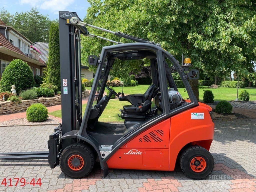 Linde H 25 T 02 Empilhadores a gás
