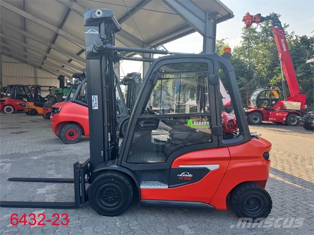 Linde H 30 T 01 Empilhadores a gás
