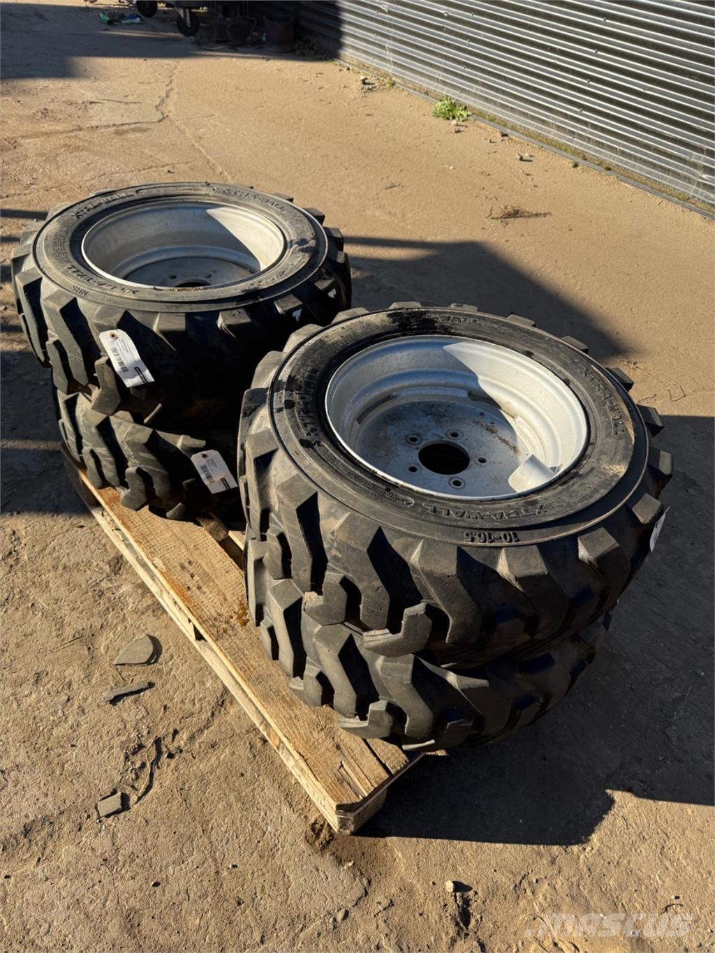  10-16.5 Pneus, Rodas e Jantes