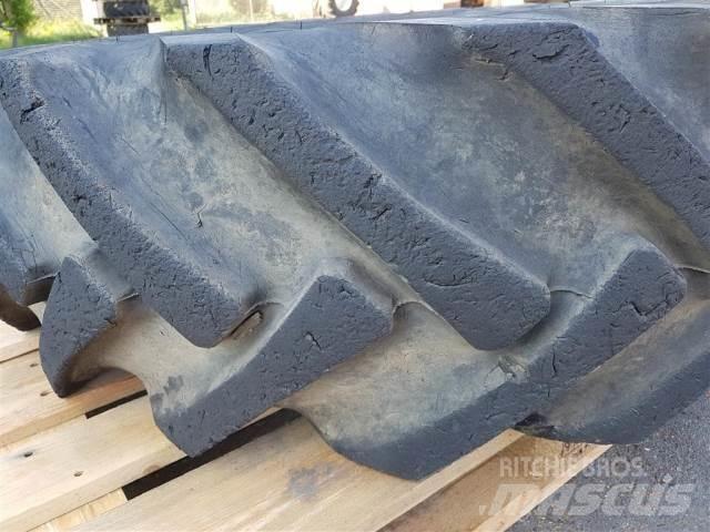  24 15.5/80R24 Pneus, Rodas e Jantes