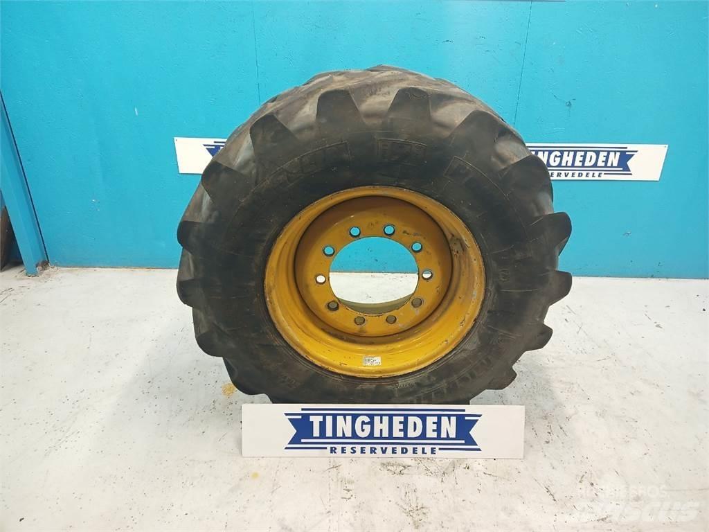  24 440/80-24 Pneus, Rodas e Jantes