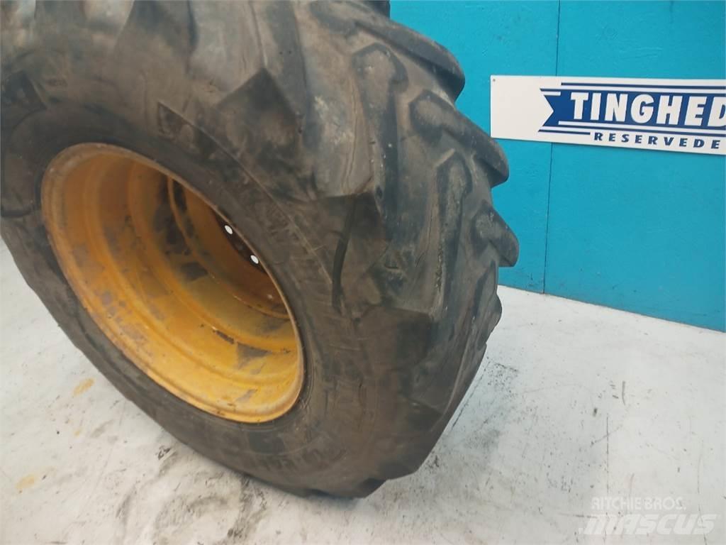  24 440/80-24 Pneus, Rodas e Jantes