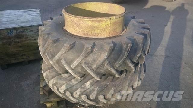  28 14.9/13-28 Pneus Agrícolas