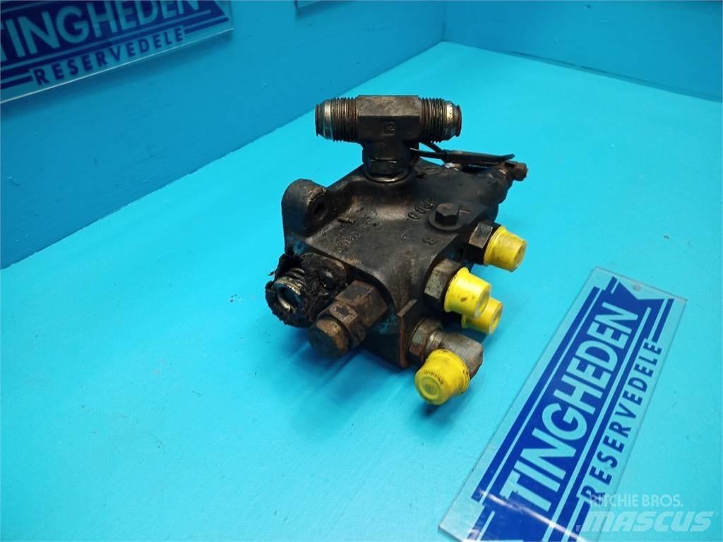 CASE 595 Hidráulica
