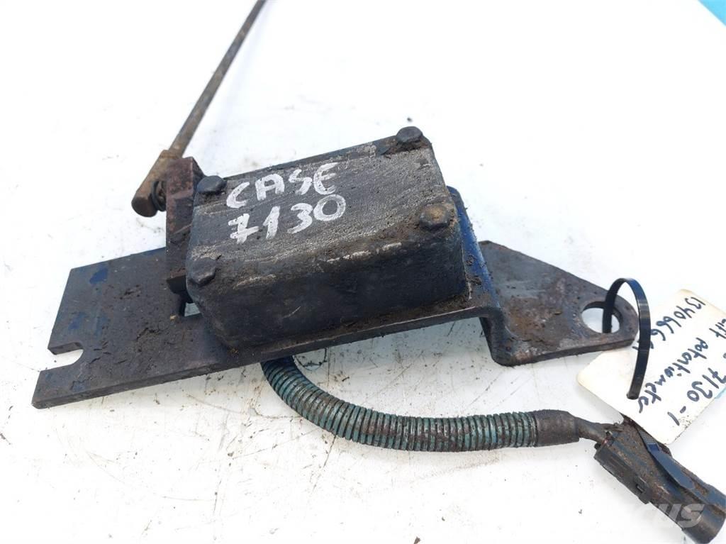 CASE 7130 Electrónica
