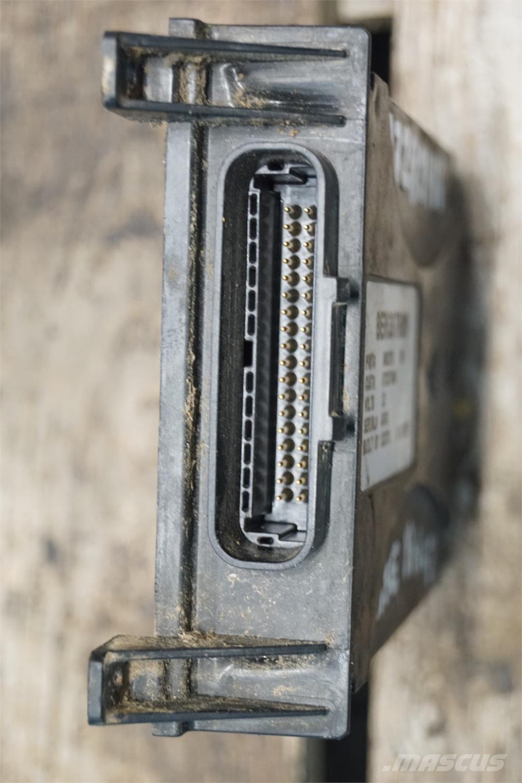 CASE 8010 Electrónica