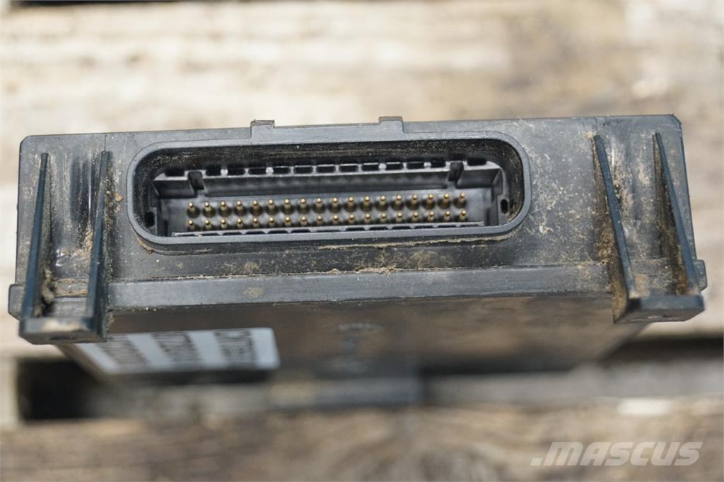 CASE 8010 Electrónica