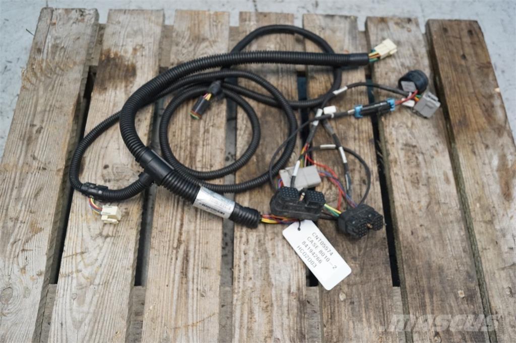 CASE 8010 Electrónica