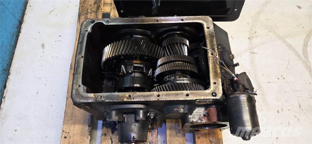 CASE 8010 Transmissão