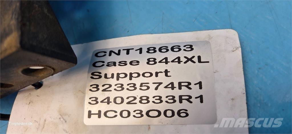 CASE 844XL Cabines e interior