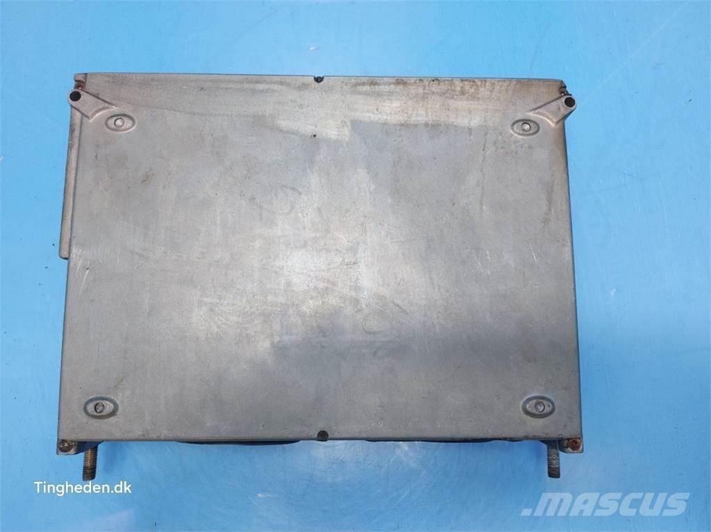 CASE 9120 Electrónica