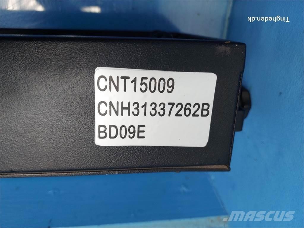 CASE CF80 Electrónica