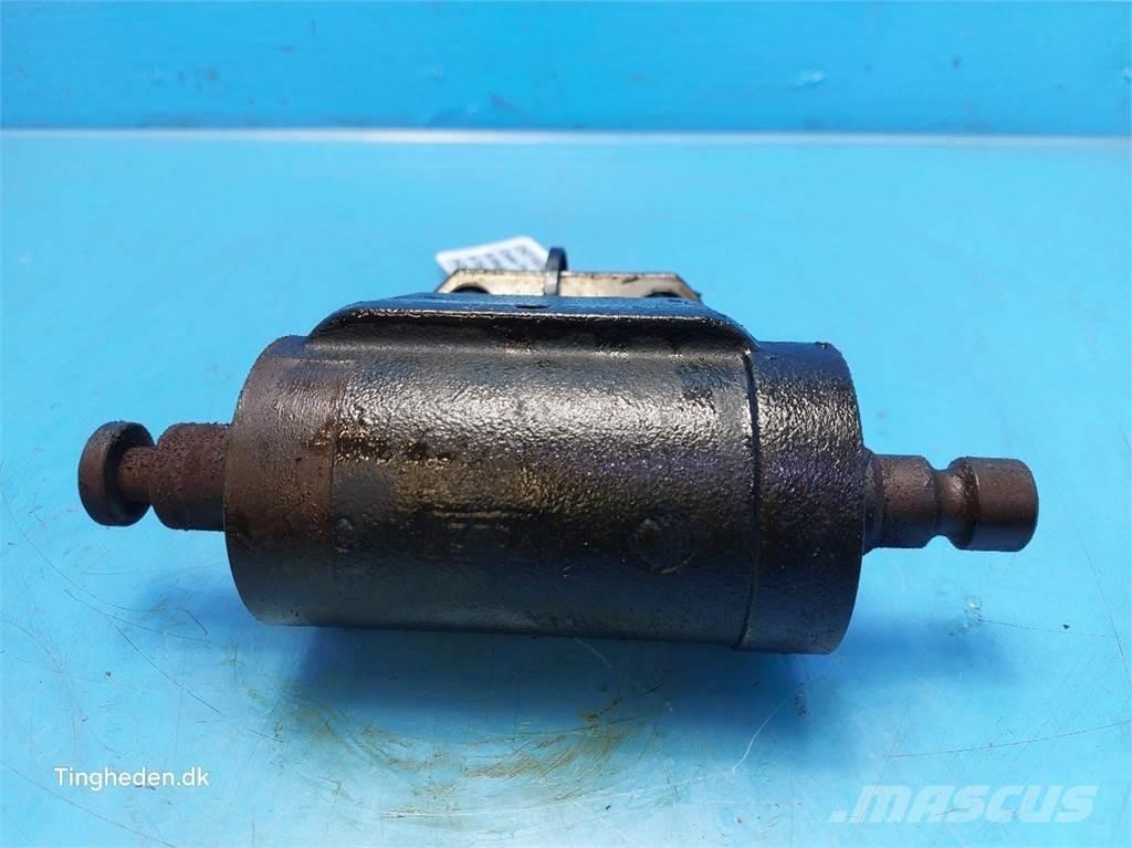CASE Puma 185 Transmissão