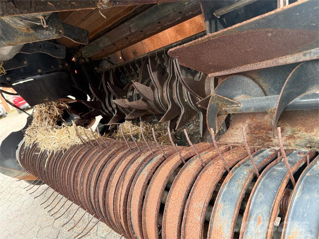 CASE RB464 Enfardadeira de rolos