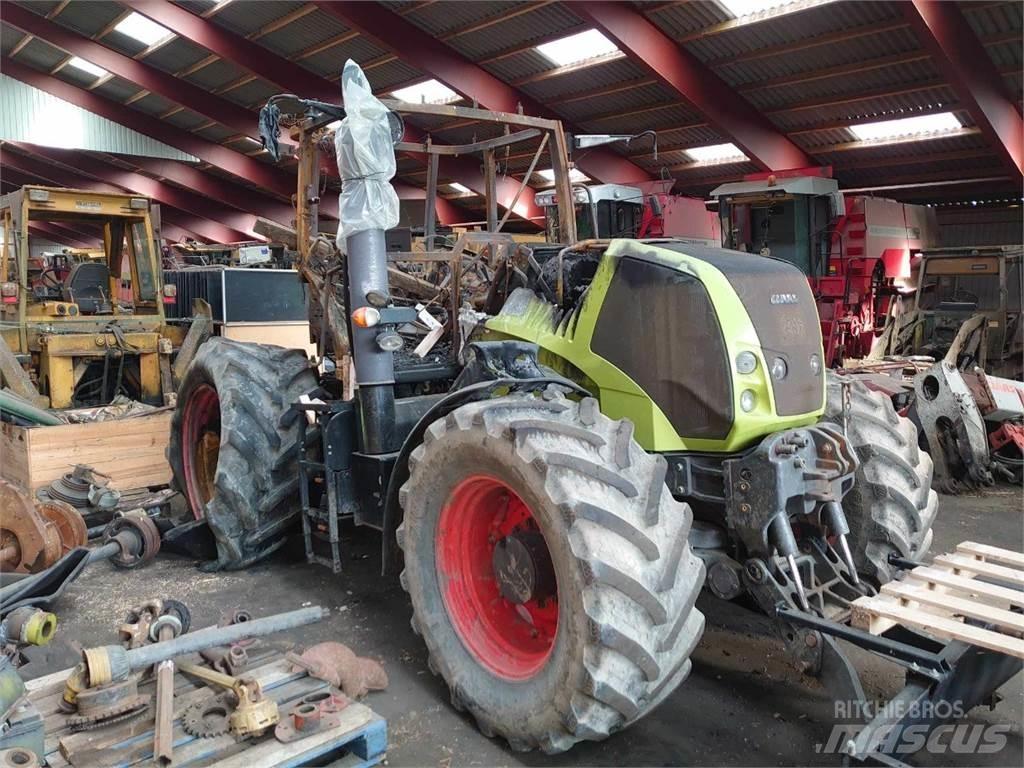 CLAAS Axion 840 Tratores Agrícolas usados