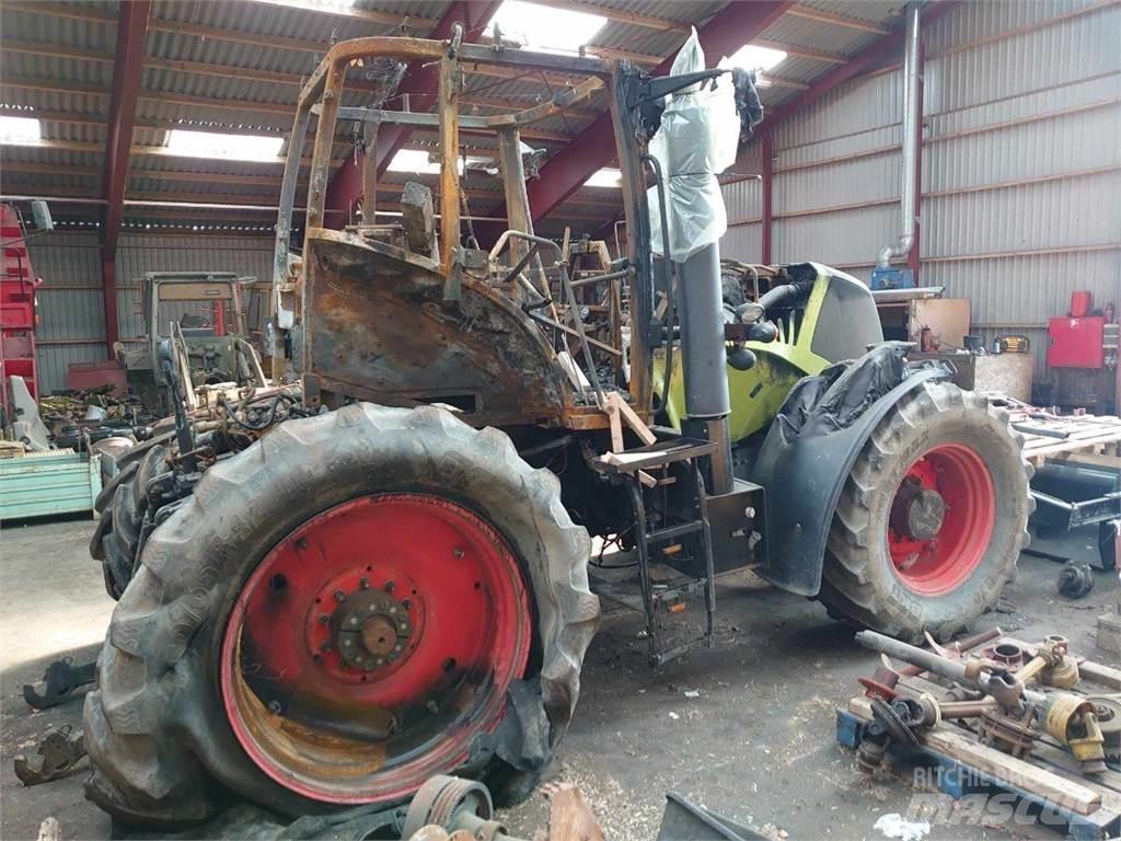 CLAAS Axion 840 Tratores Agrícolas usados