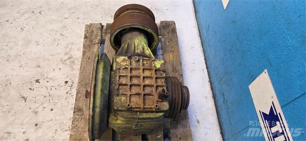 CLAAS Jaguar 695 Acessórios máquinas feno e forragem
