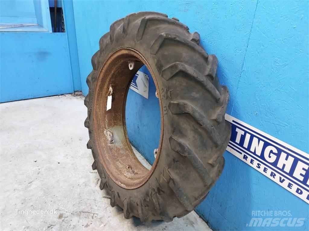 Dunlop 28 10-28 Pneus Agrícolas