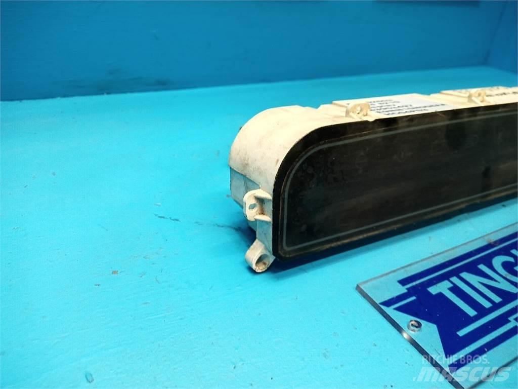 Ford 8210 Electrónica