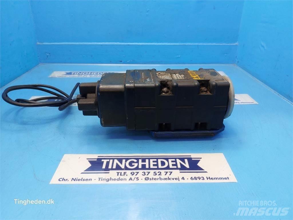 Ford TW15 Electrónica