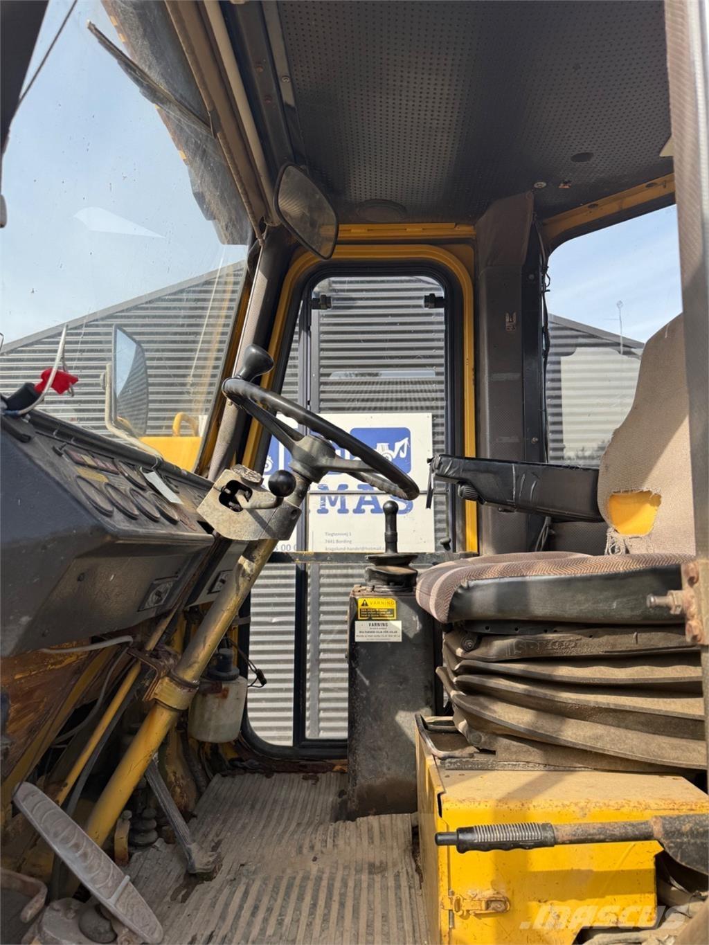 Hanomag 44D Pás carregadoras de rodas