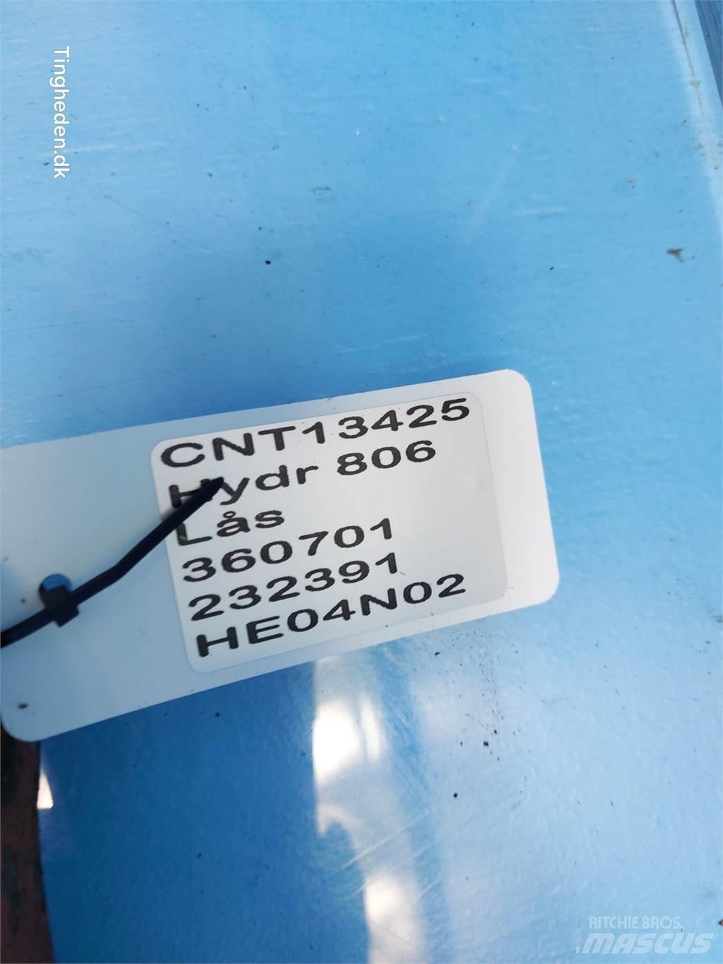 Hydrema 806 Acessórios Retroescavadoras