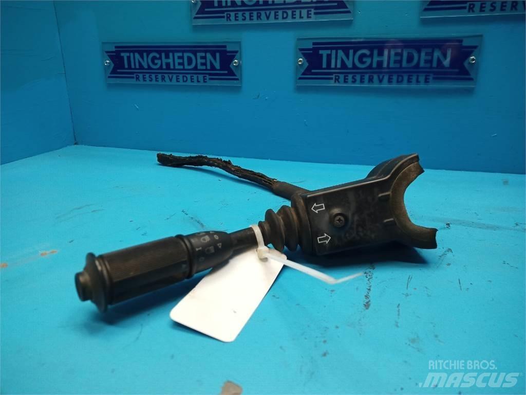Hydrema 906B Electrónica