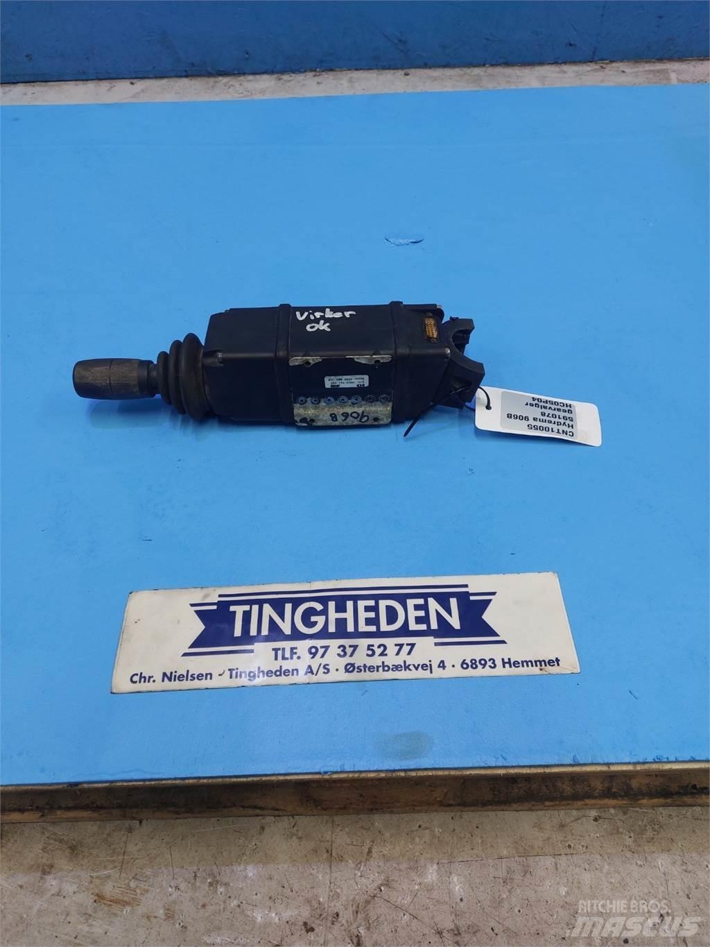 Hydrema 906B Electrónica