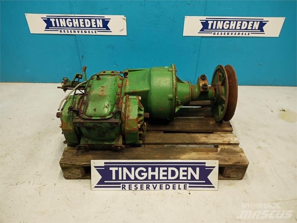 John Deere 1065 Transmissão