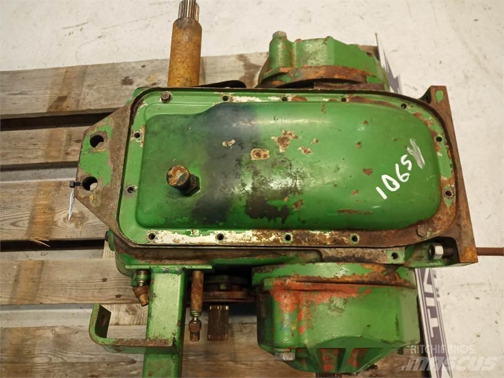 John Deere 1065 Transmissão