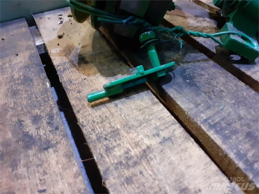John Deere 1075 Acessórios de ceifeiras debulhadoras