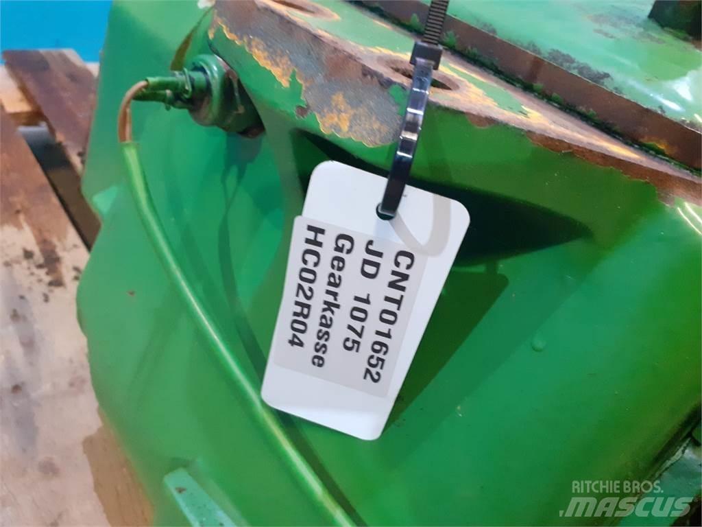 John Deere 1075 Transmissão