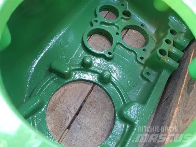 John Deere 1177 Transmissão
