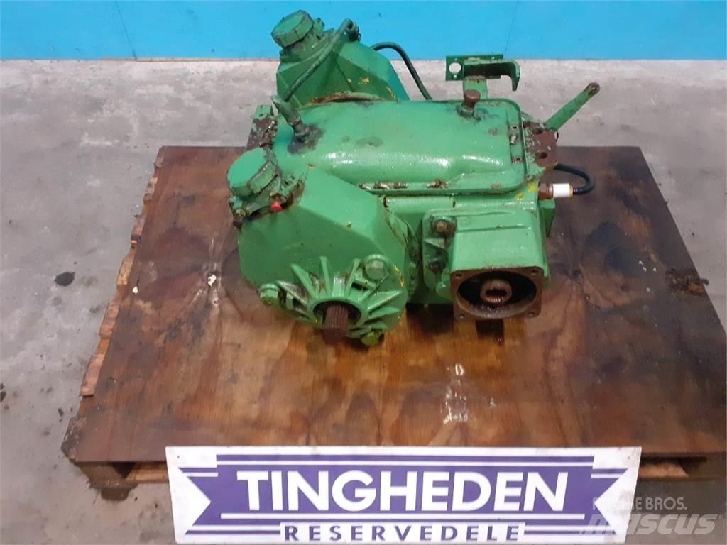 John Deere 1177 Transmissão