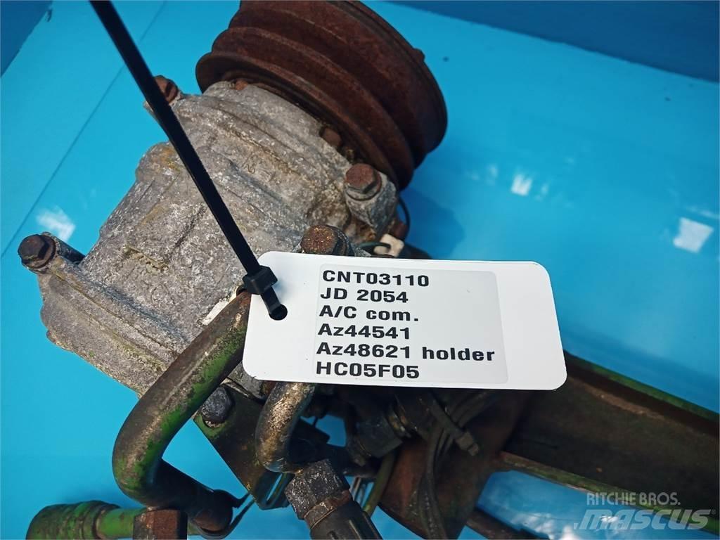 John Deere 2054 Cabines e interior