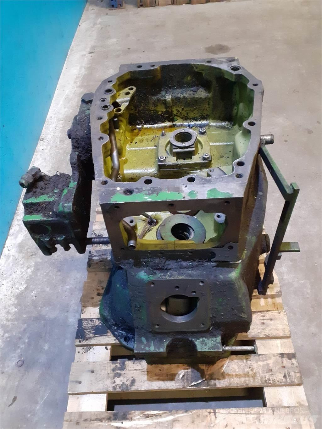 John Deere 2240 Transmissão