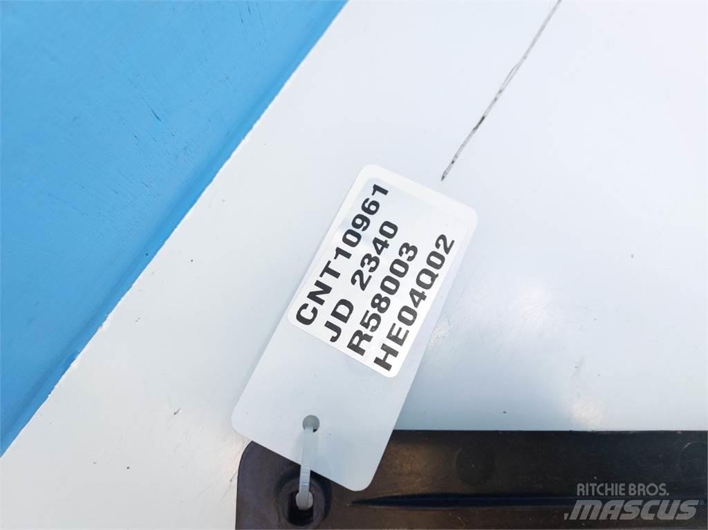 John Deere 2340 Cabines e interior