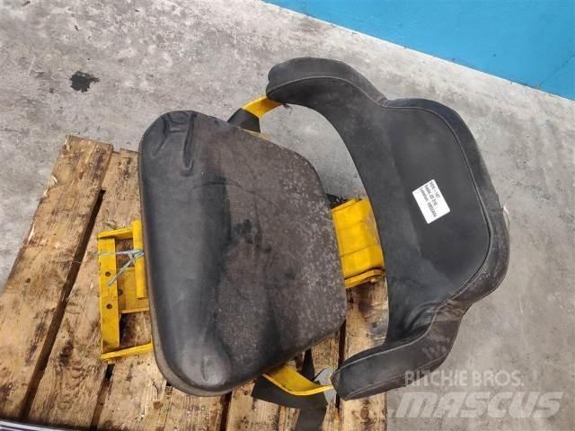 John Deere 310 Cabines e interior