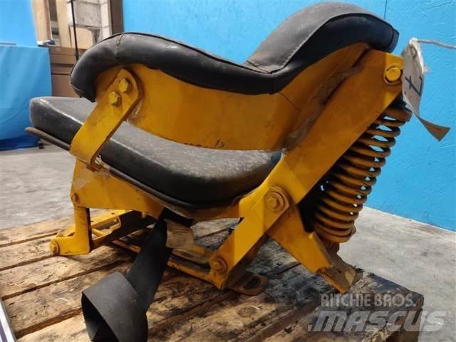 John Deere 310 Cabines e interior