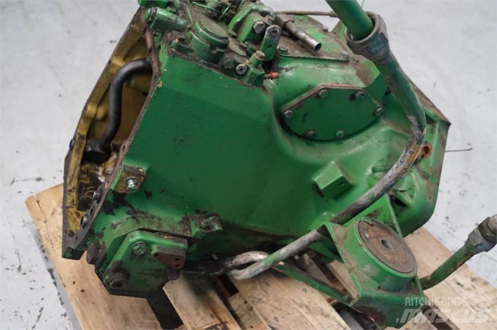 John Deere 3140 Transmissão