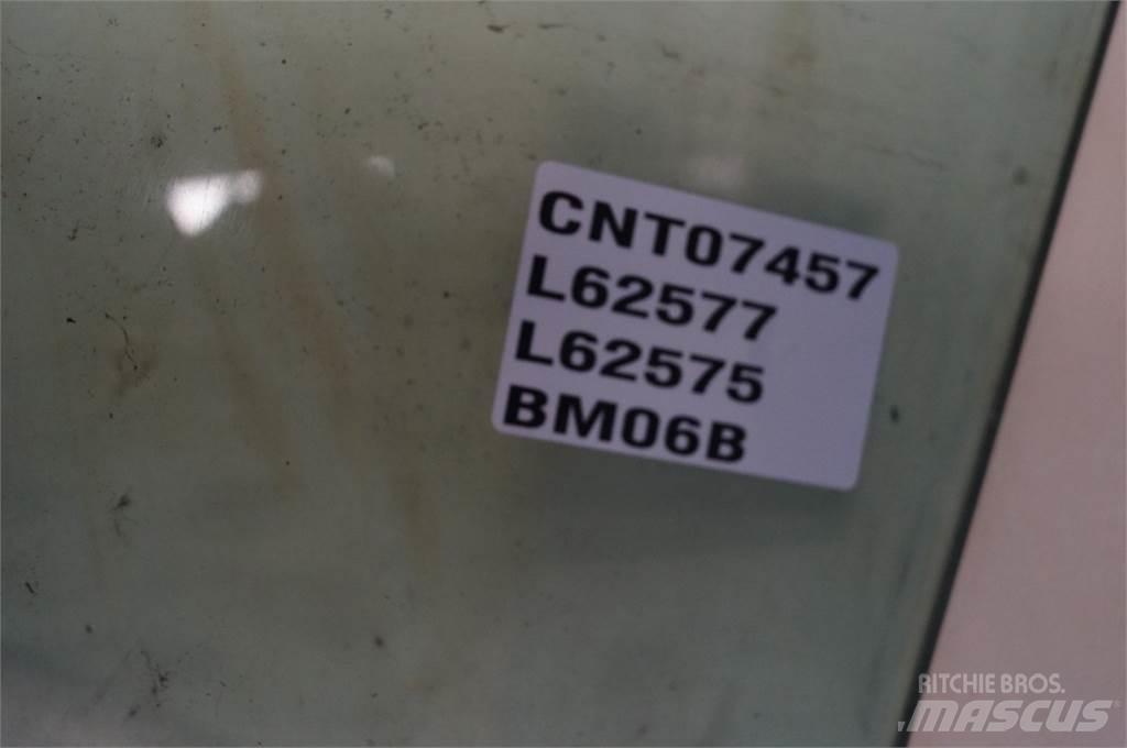 John Deere 4240 Cabines e interior