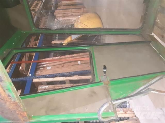 John Deere 955 Cabines e interior