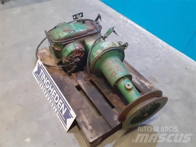 John Deere 955 Transmissão