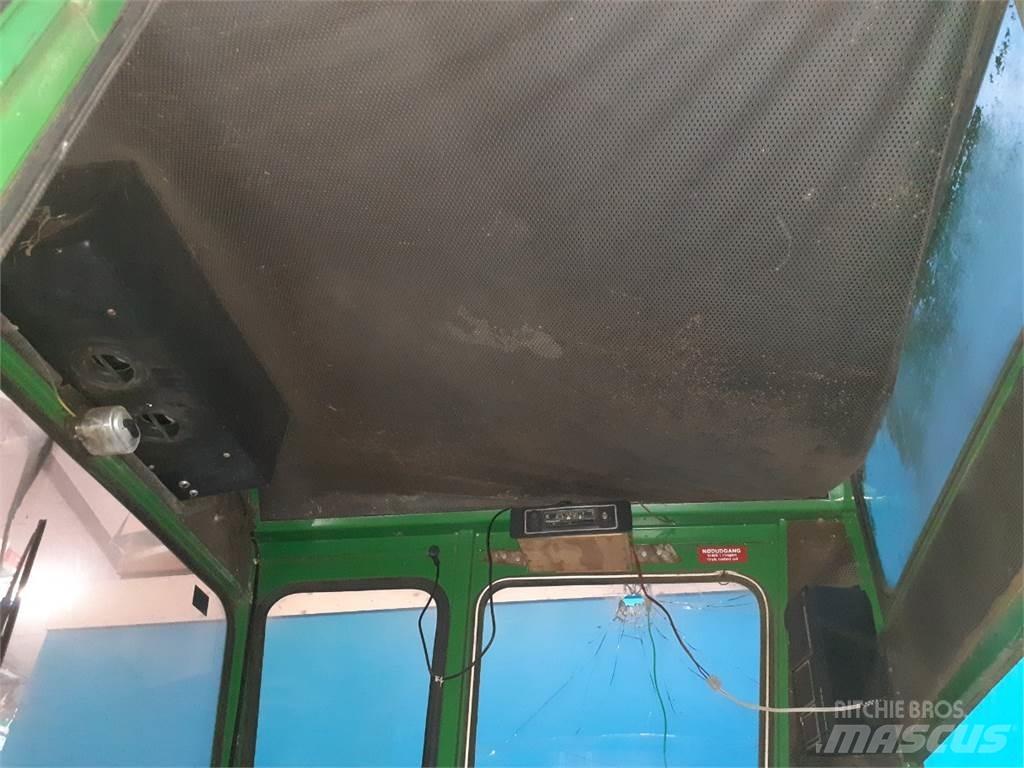 John Deere 955 Cabines e interior