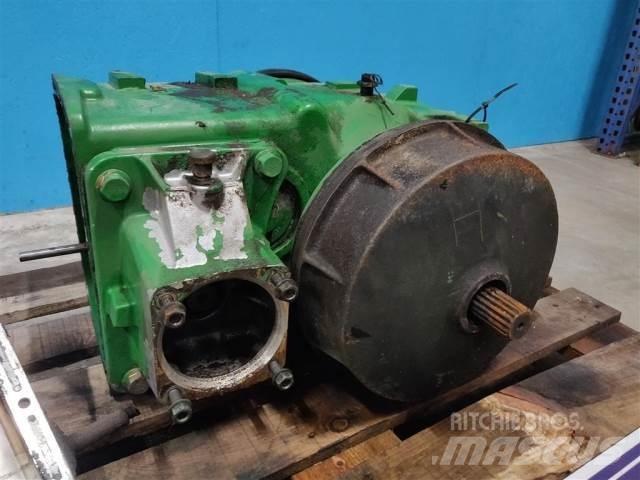 John Deere T670 Transmissão